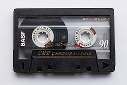 SkyPics4U_TonbandKassette - Drohneninspektion Indoor Outdoor Thermografie Suche